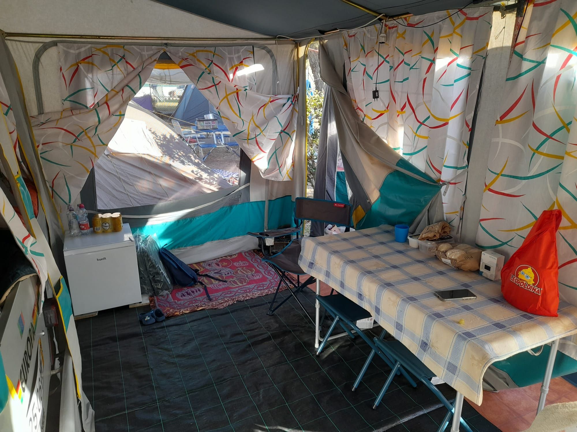 Auto tenda Europa 1.8