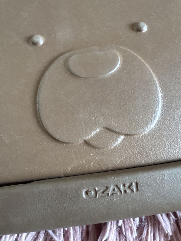 Чехол защитный на айпад  OZAKI  б/у