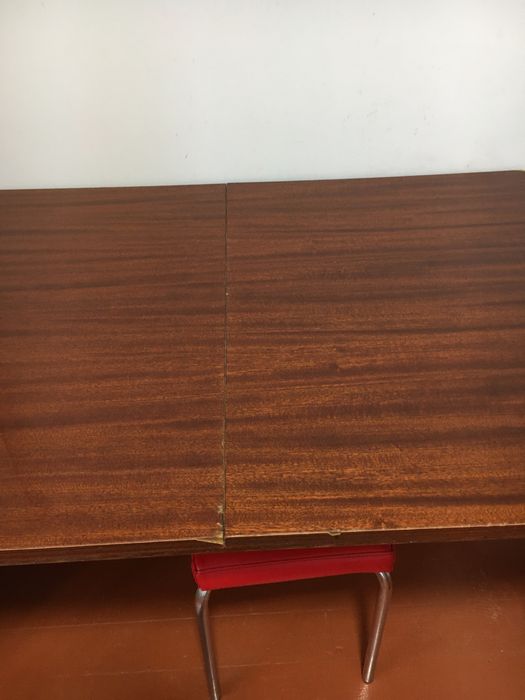 Стіл для кухні розкладний