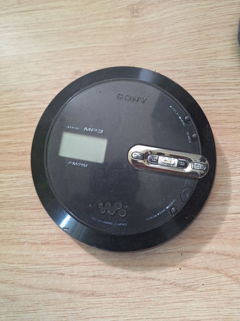 Sony Purple/Blue CD Walkman Player ESPMax (D-E220)