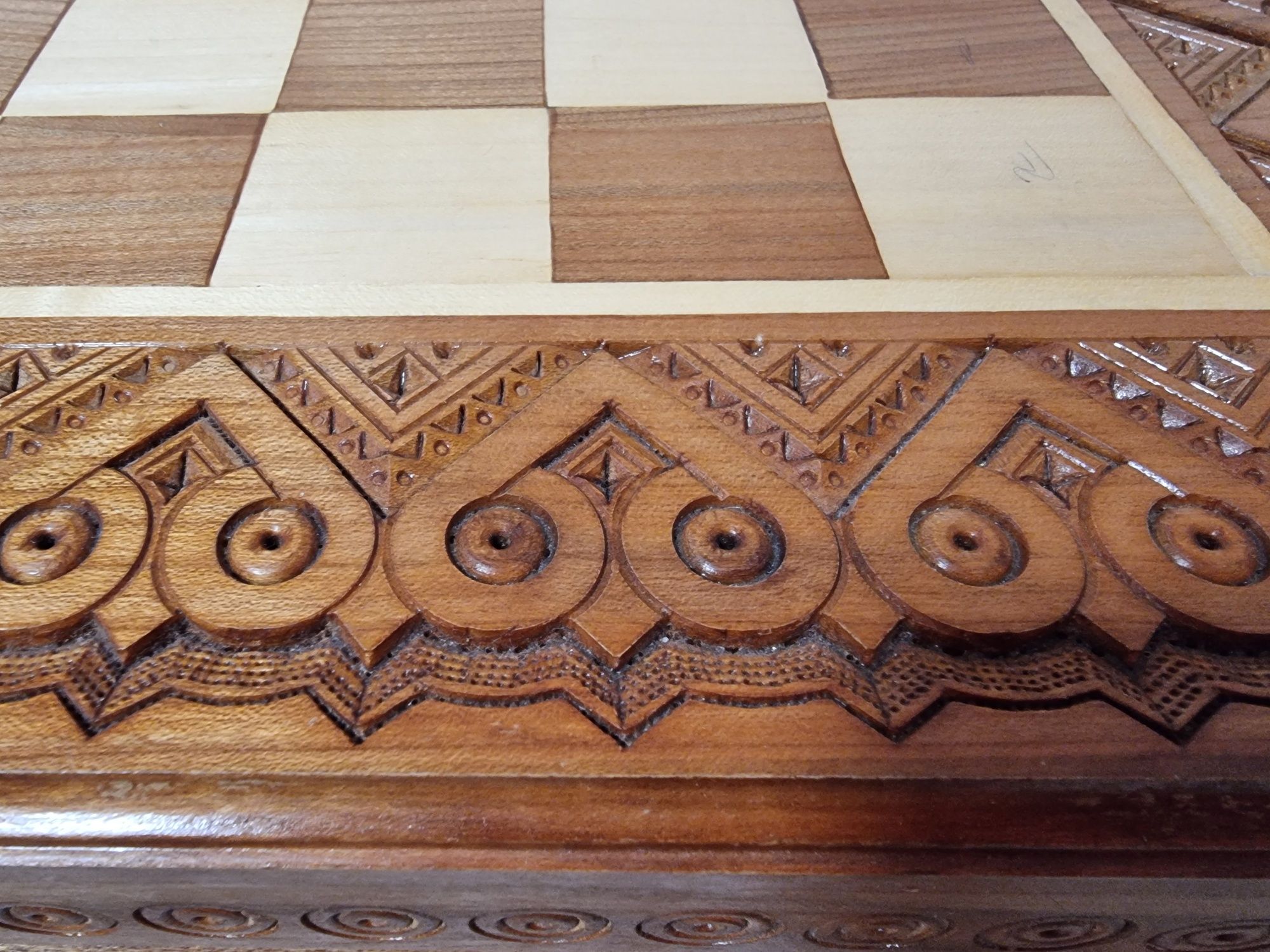Шахи дерев'яні ручної роботи