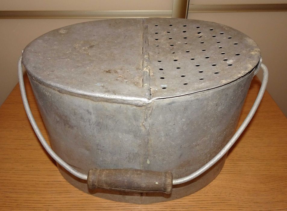 Sadzyk na ryby, sadzyk na żywca, wiaderko na ryby PRL