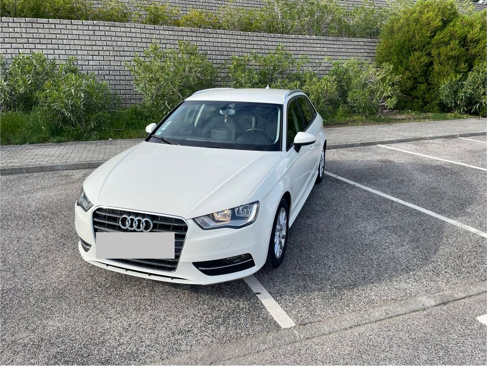 Audi A3 Sportback 1.6 TDI Attraction Ultra - 110cv [COM GARANTIA]