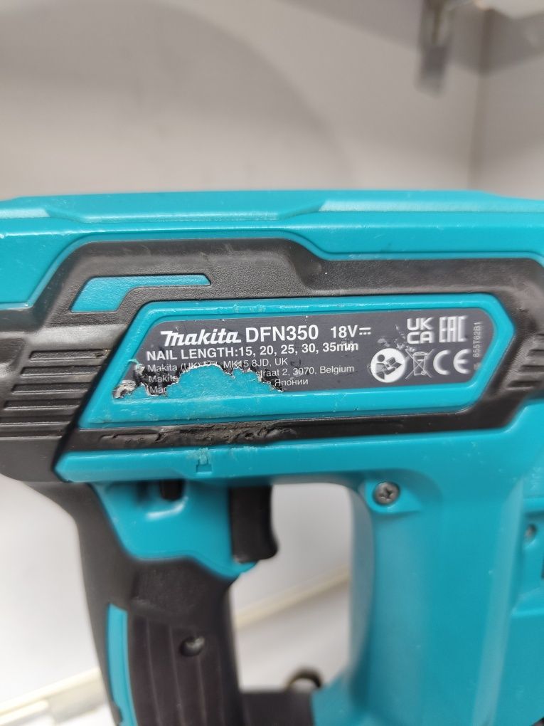 Makita DFN350/ акумуляторний цвяхозабивач Макіта оригінал нейлер по де