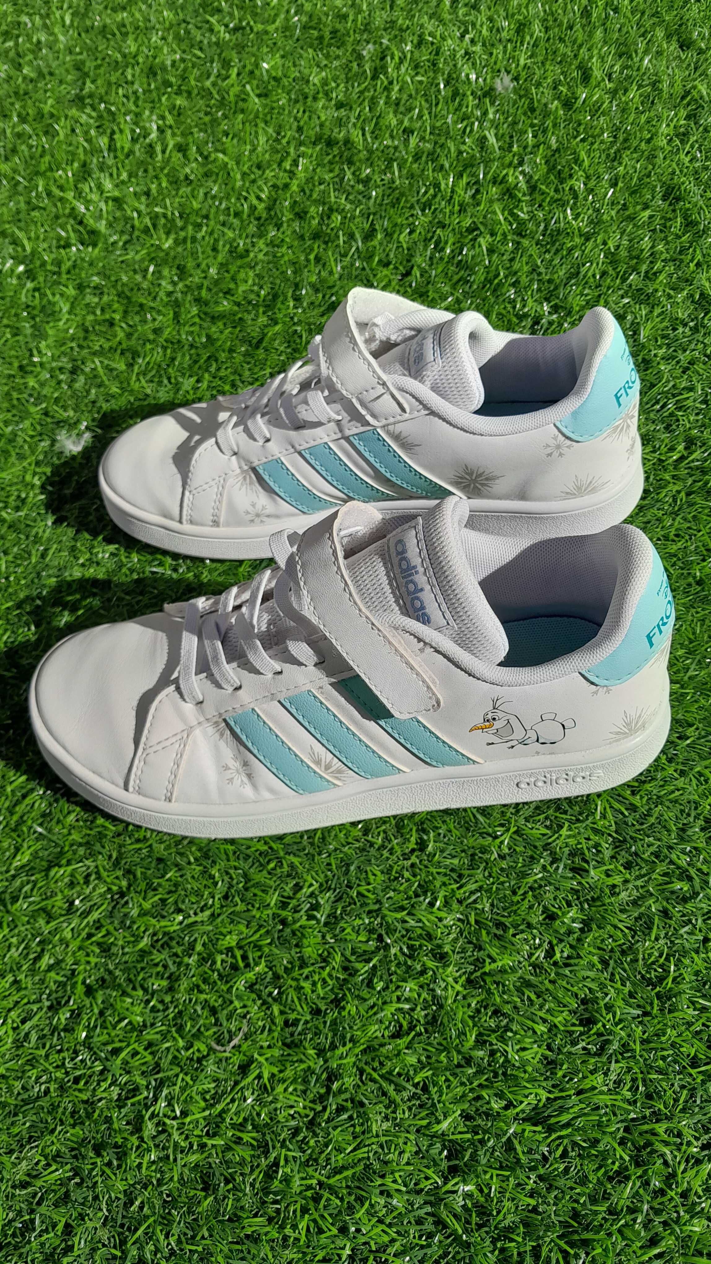 Sapatilhas Adidas Olaf (frozen) 35