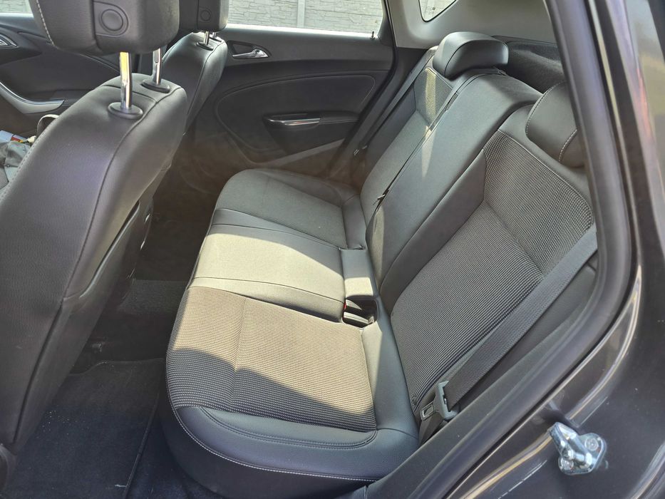 Opel Astra J Cosmo hatchbeck FlexFlix bagażnik rowerowy xenon klima