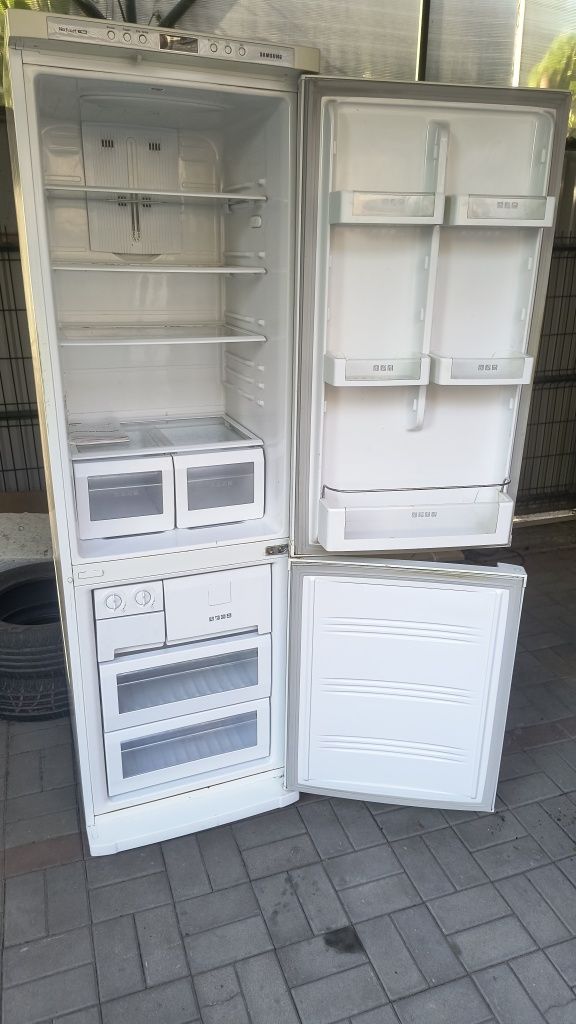 Холодильник Samsung RL39EBSW No frost