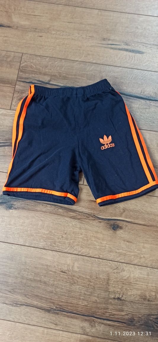 Spodenki adidas 152