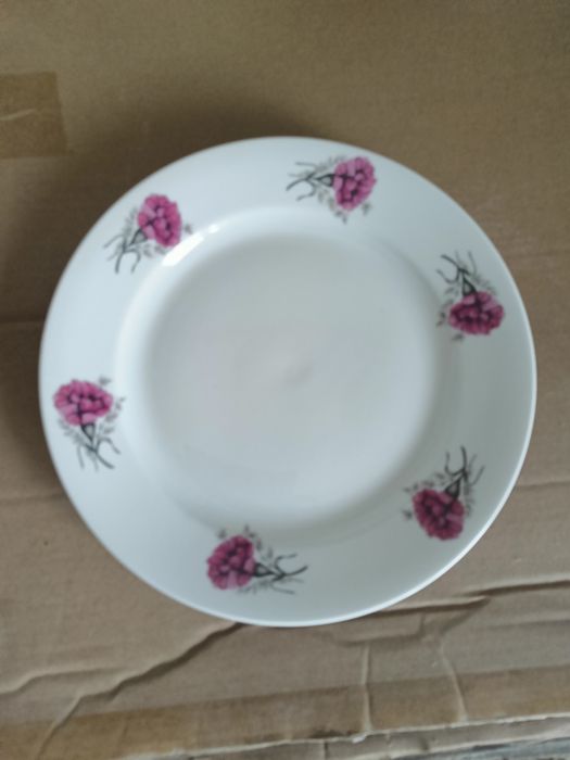 Porcelana Karolina duży płaski talerz