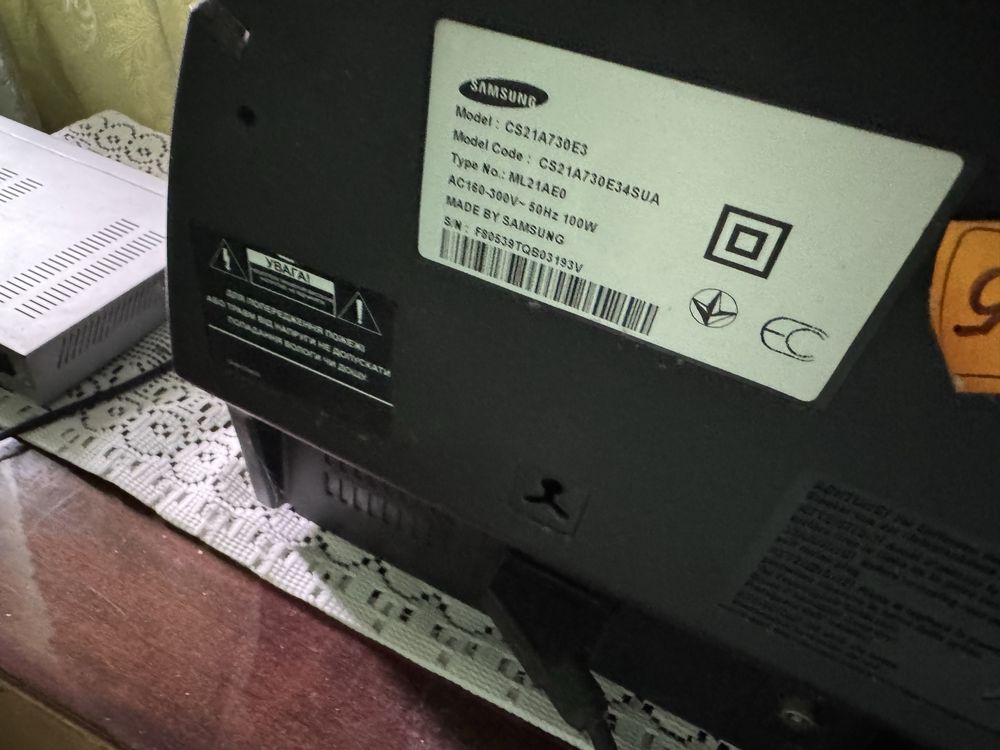 Телевізор Samsung CS21A730E3 + тюнер