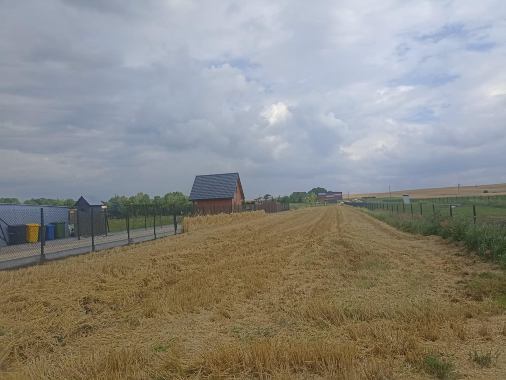 Działka nad zalewem w Żółtańce