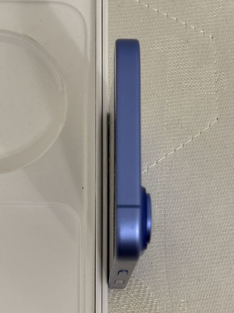 iPhone 16 256 Ultramarine