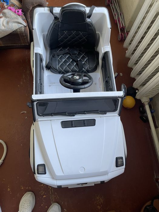 Дитячий електромобіль Mercedes G-Class (без акумулятора)