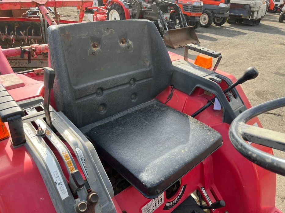 Traktor Mitsubishi MT20D