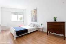 64712 - Quarto com cama de casal em apartamento...