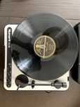 Numark PT-01 Portable DJ Turntable Record gira-discos 100% operacional