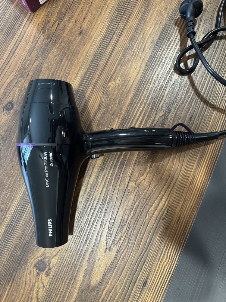 Фен Philips DryCare Pro 2200W (практично новий)