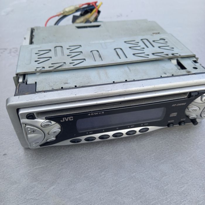 Radio i zmieniarka do płyt sharan