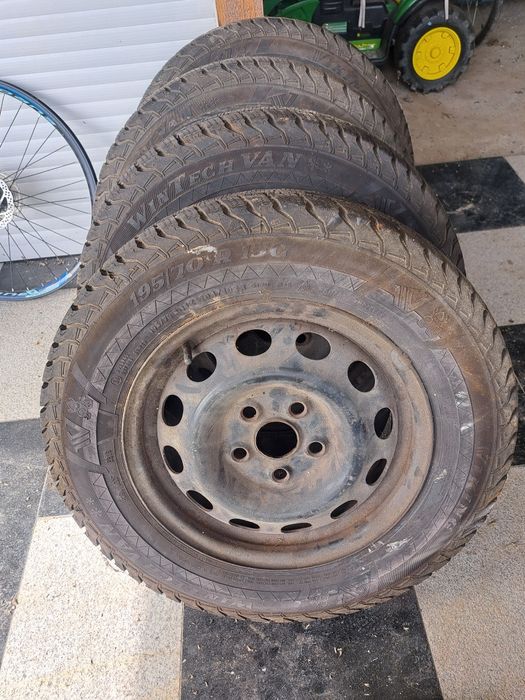 Koła VW T4 stan bdb 9mm 5x112 195x75x15C