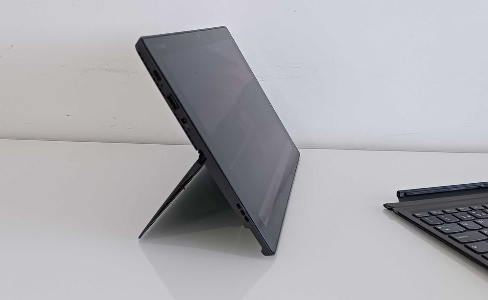 Lenovo MIIX520 – Híbrido Core i5 Quad-Core 12,2 polegadas touchscreen