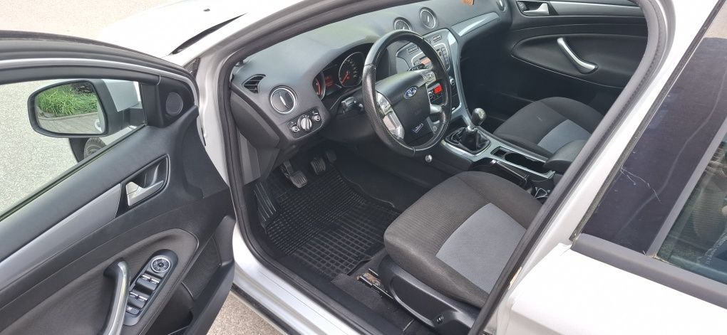 Ford Mondeo mk4 lift 2.0 TDCI 140KM zadbany 2011 rok
