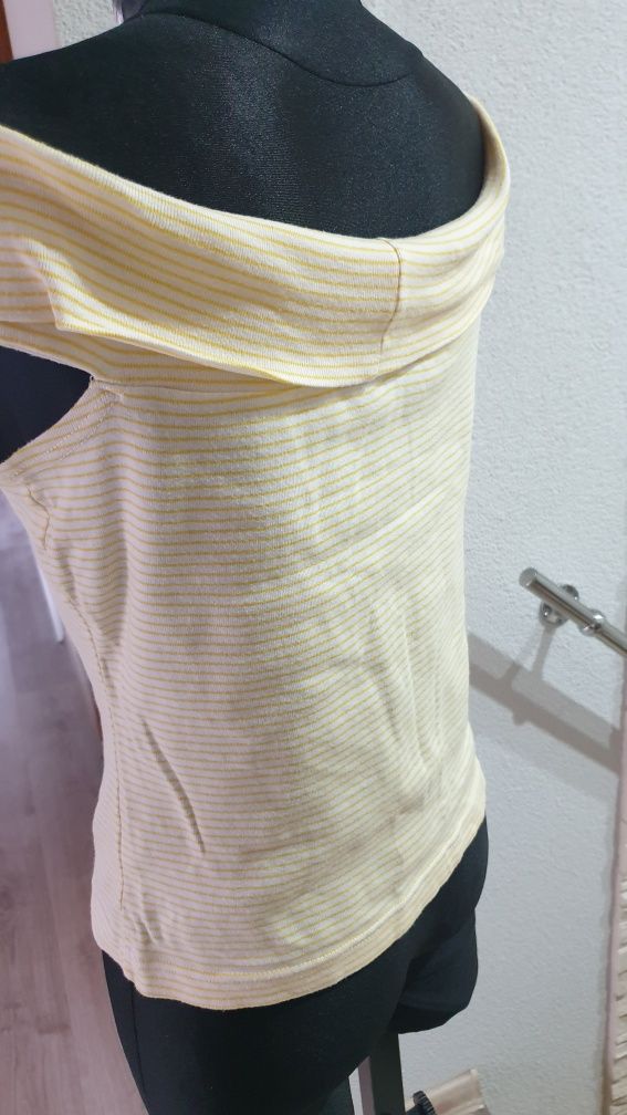 Bluzka damska na lato  opadajaca na ramiona oryginalna Miss Selfridge