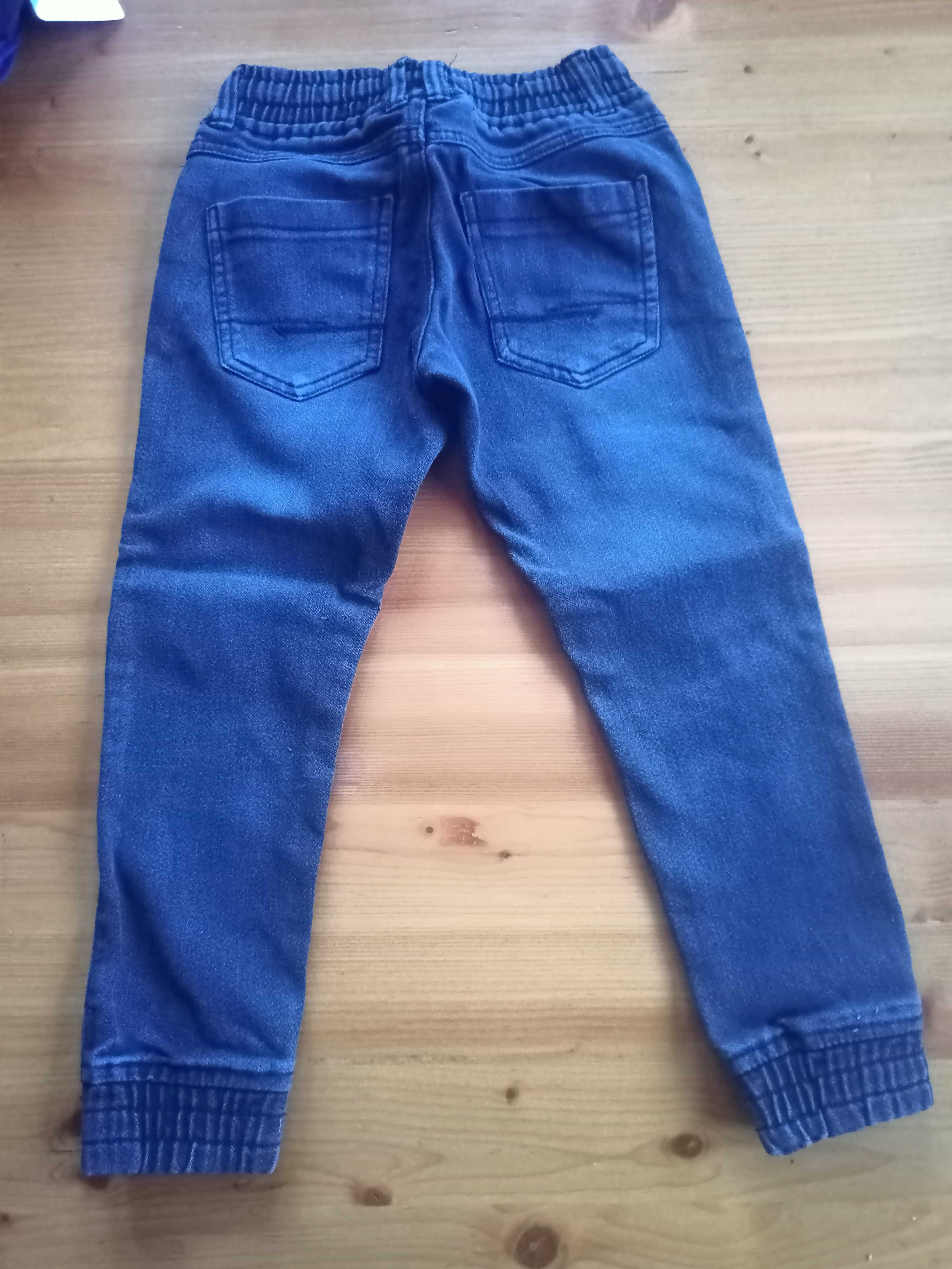 128 Joggery chłopięce jeans dzins pepperts