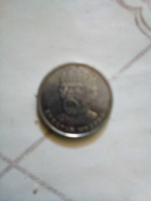 продам три монеты 5 счастливых дукатов .10 реалов и матовые 2 гривны