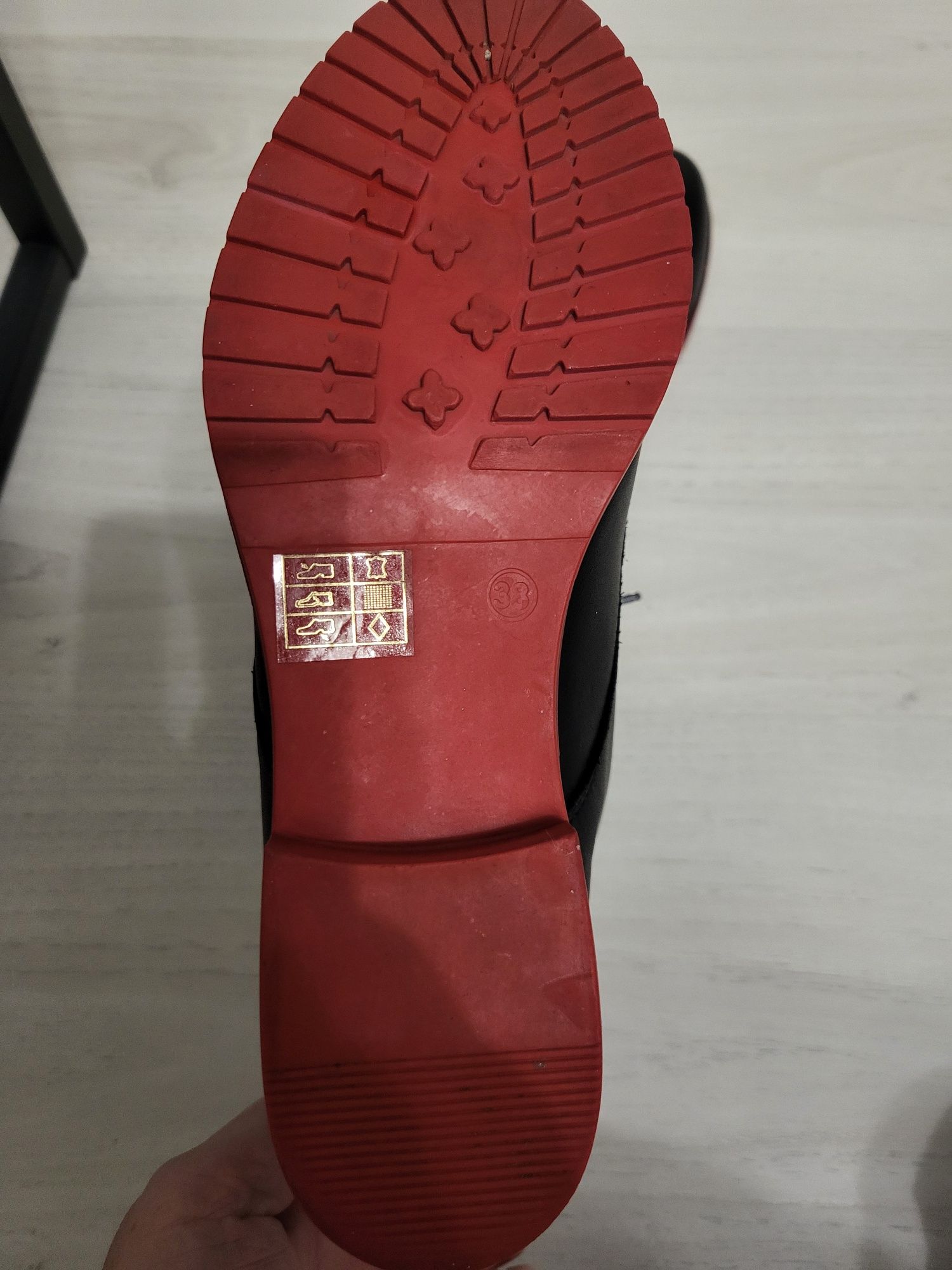 Oryginalne skórzane buty damskie Artiker r.38 skóra naturalna