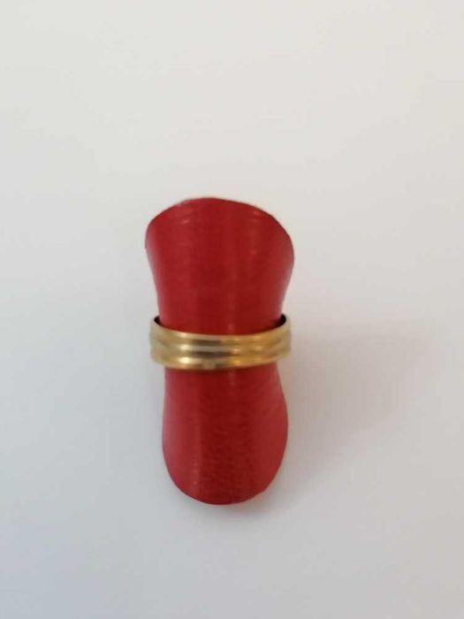 Anel de criança em ouro e diamantes