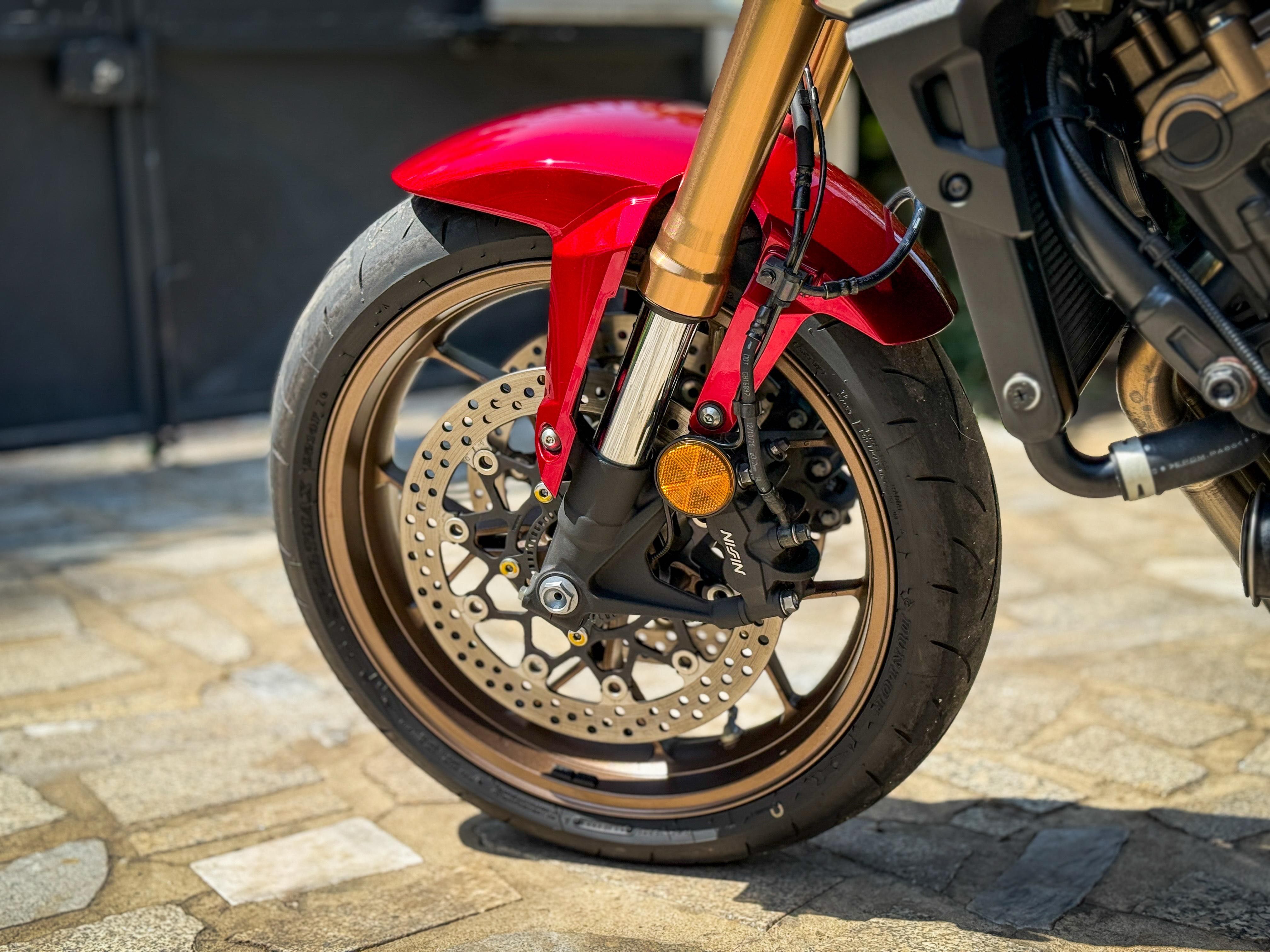 CB650R - Como nova
