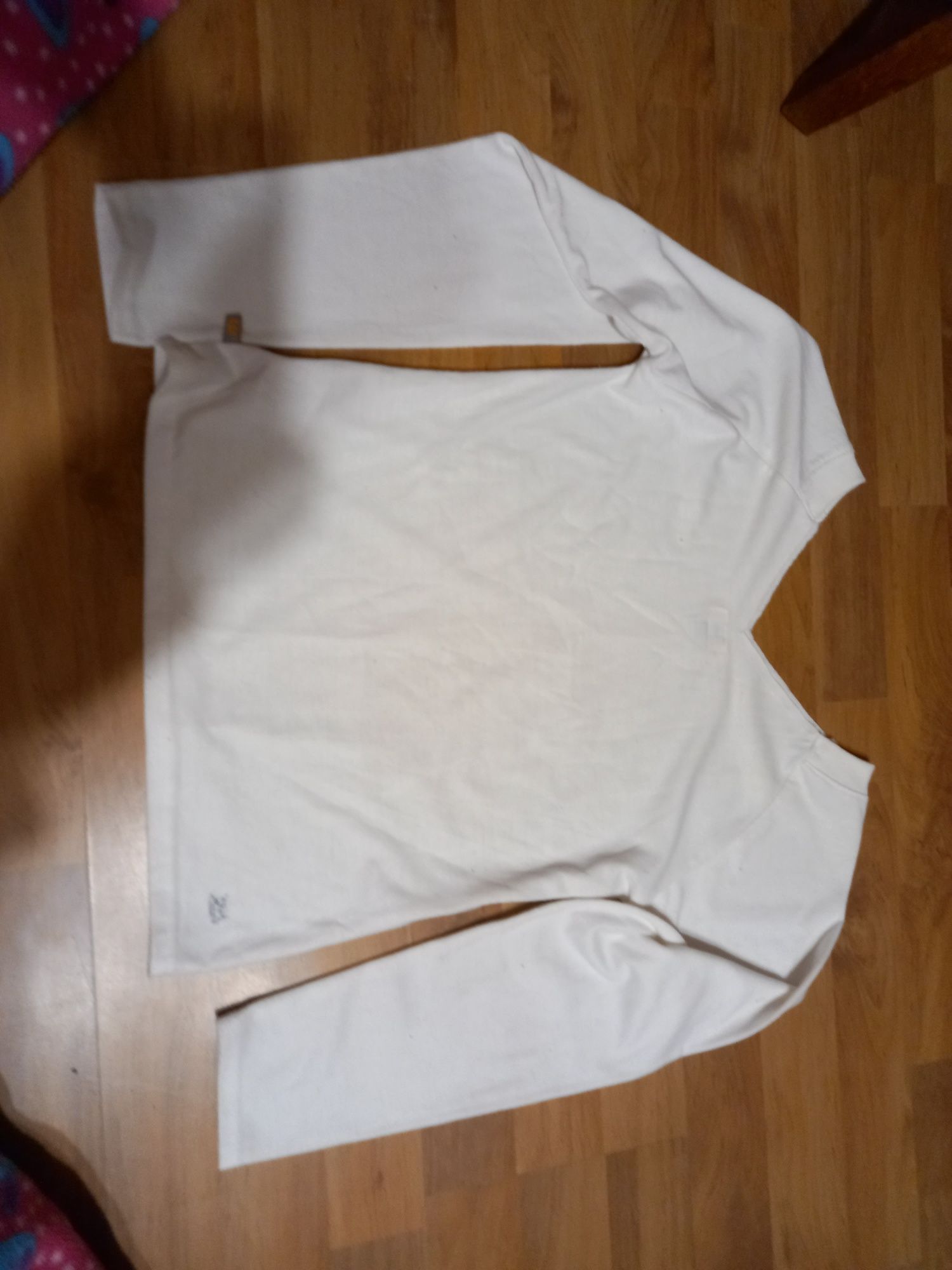 Bluzeczka-sweterek śmietankowy w ząbek rozmiar 13