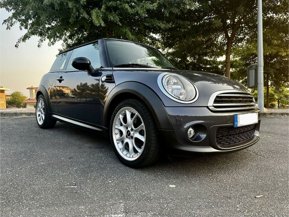 Mini one cooper  1.6L motor bmw 110 cv ano 2012 .