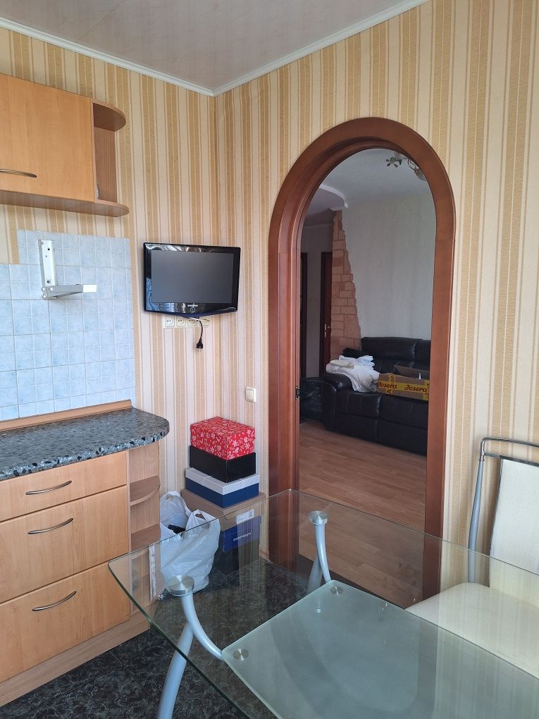 Новый Эксклюзив! 3 кв с капремонтом  м.Студенческая 5 мин. в 522 м/р.