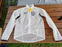 Pella zero wind waterproof