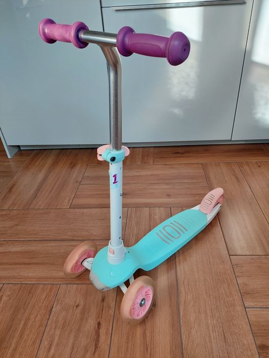 Hulajnoga trzykołowa dla dzieci oxelo B1 500, do nauki, świeci ,mała
