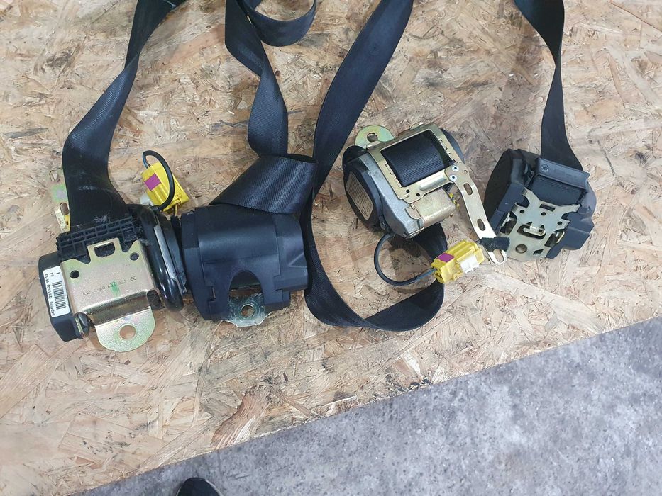 Pas pasy bezpieczeństwa Vw Polo 9n 4 IV 04r 3 drzwi 1.2 kpl