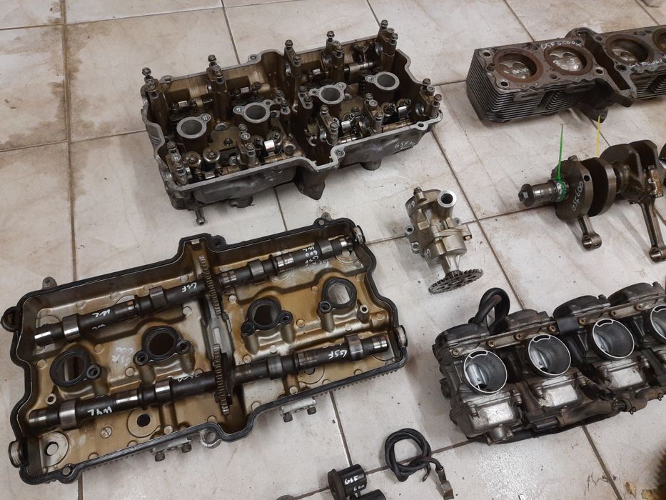 Suzuki GSF 600 silnik n713 części Bandit wał pokrywa głowica dekiel