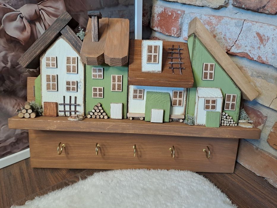 Wieszak na klucze, rękodzieło,  drewniany,  domki drewniane