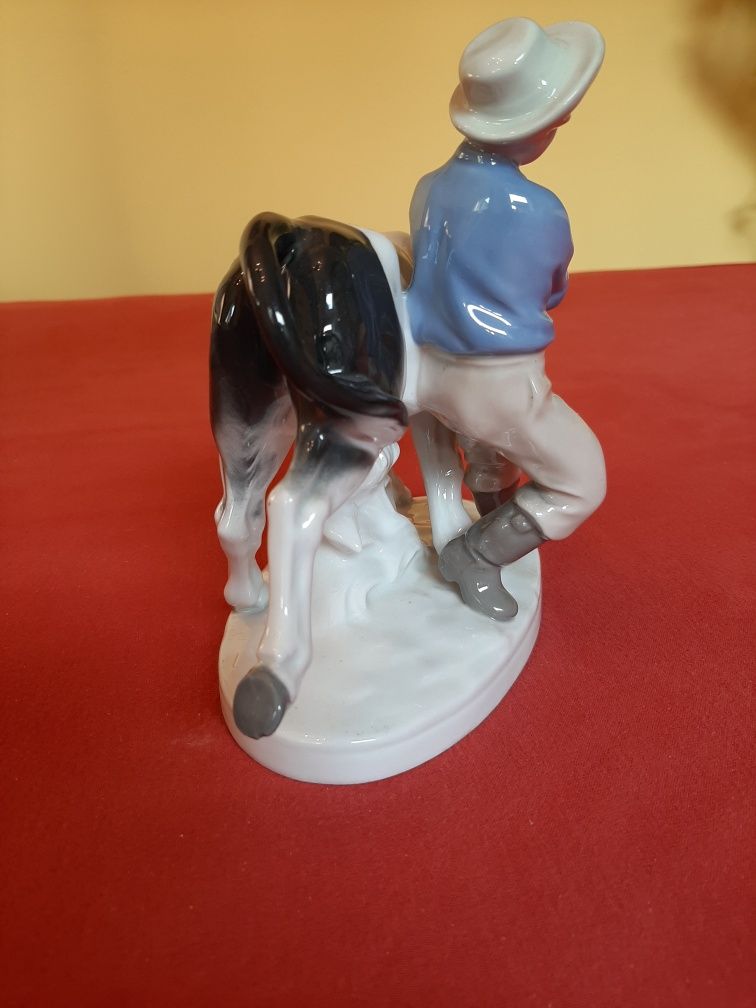 Figurka chłopiec z krową Lippelsdorf.