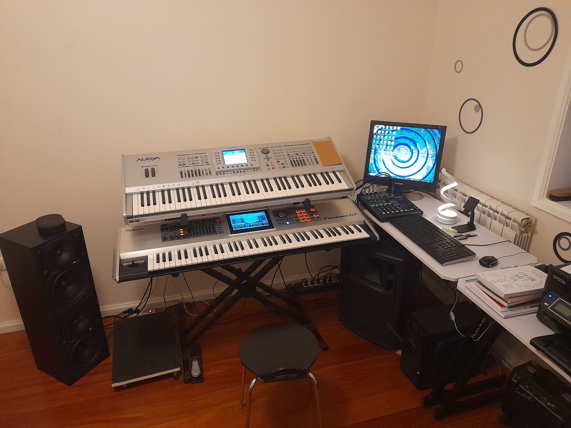 Piano Áudia Ketron como novo