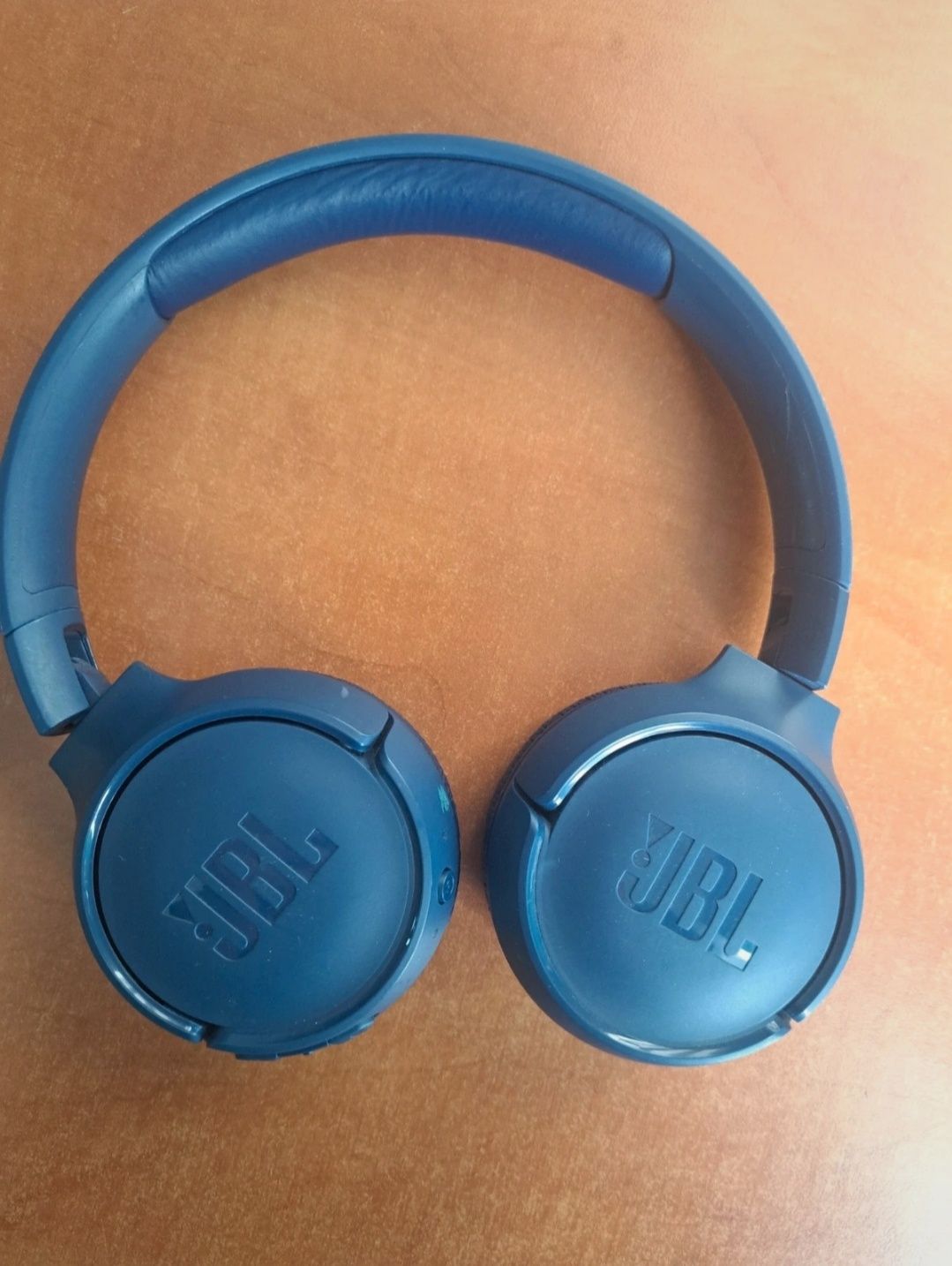 Granatowe słuchawki JBL