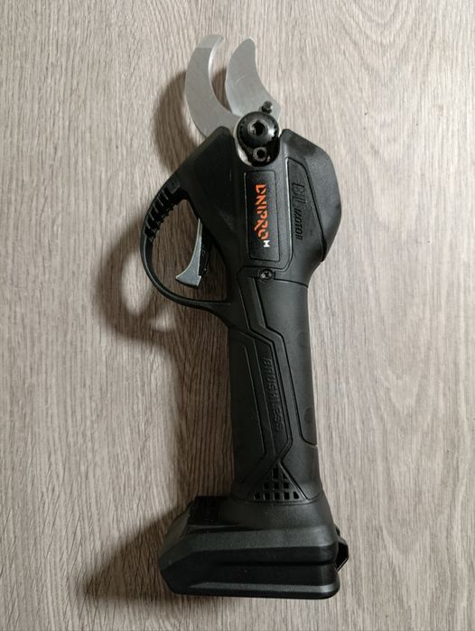 Акамуляторний сікатор