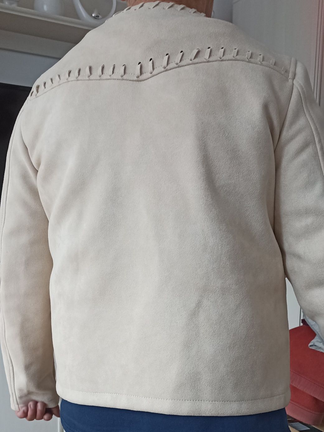 Sprzedam kurtkę z zamszu z frandzlami