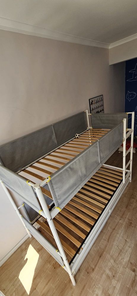 Beliche com cama inferior IKEA VITVAL