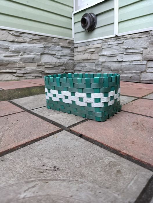 Екологічний та стильний плетений кошик із ПП стрічки. Ручна робота!