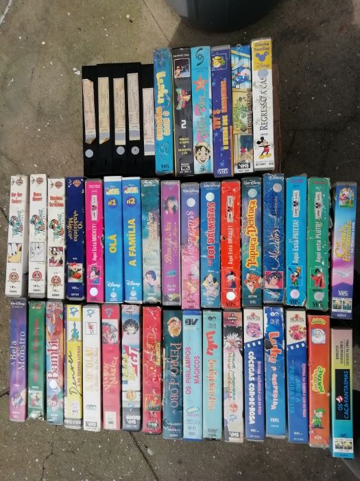 Cassetes VHS para venda individual ou conjunto