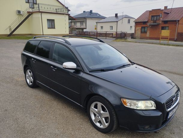 Sprzedam Volvo V50 2.4D5