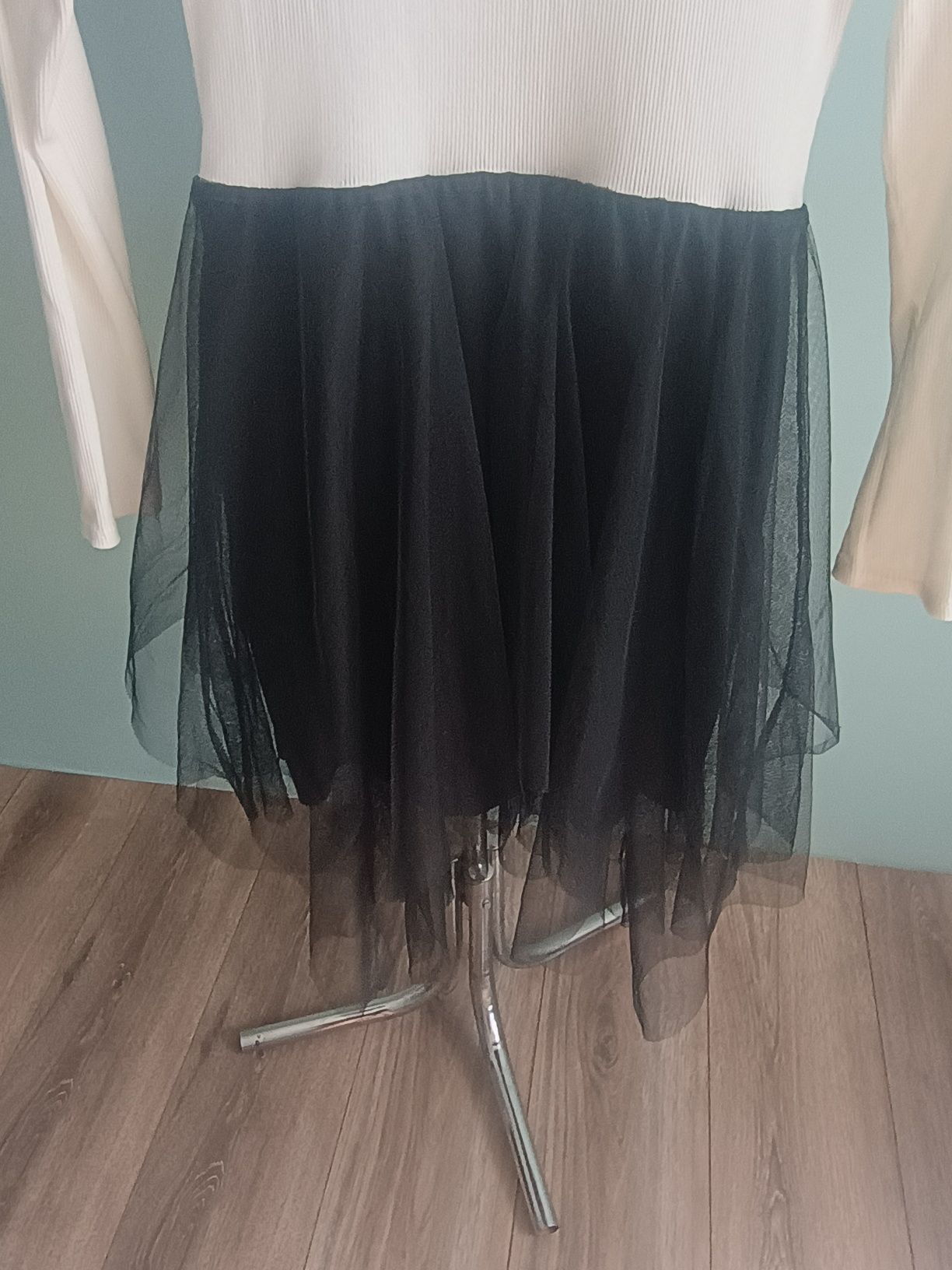 Galowa elegancka sukienka 158