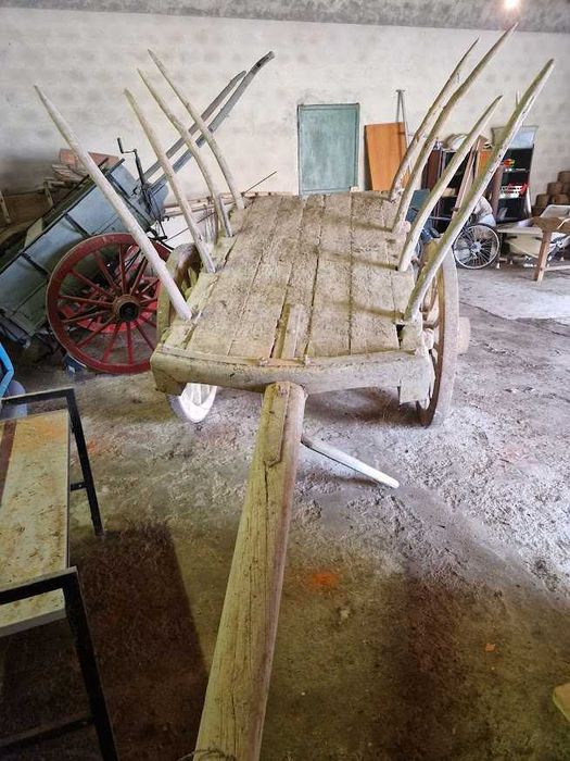 Carro de Bois antigo - bom estado